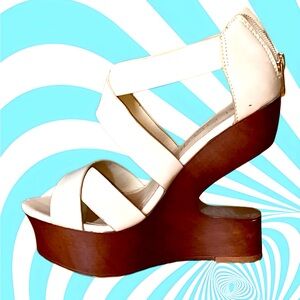 Aldo Wolfeda wedge in cream